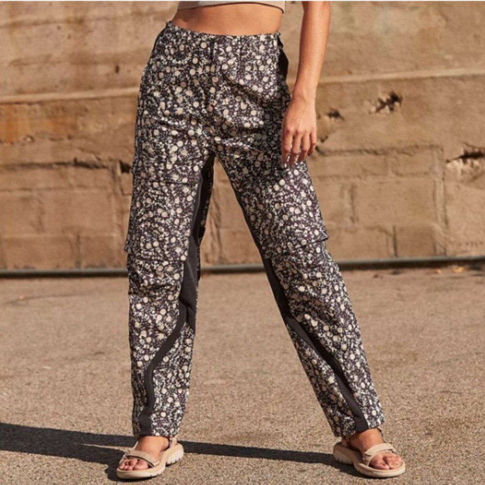 Free People Love You Back Floral Ski Shell Pant in Black & White sz XS